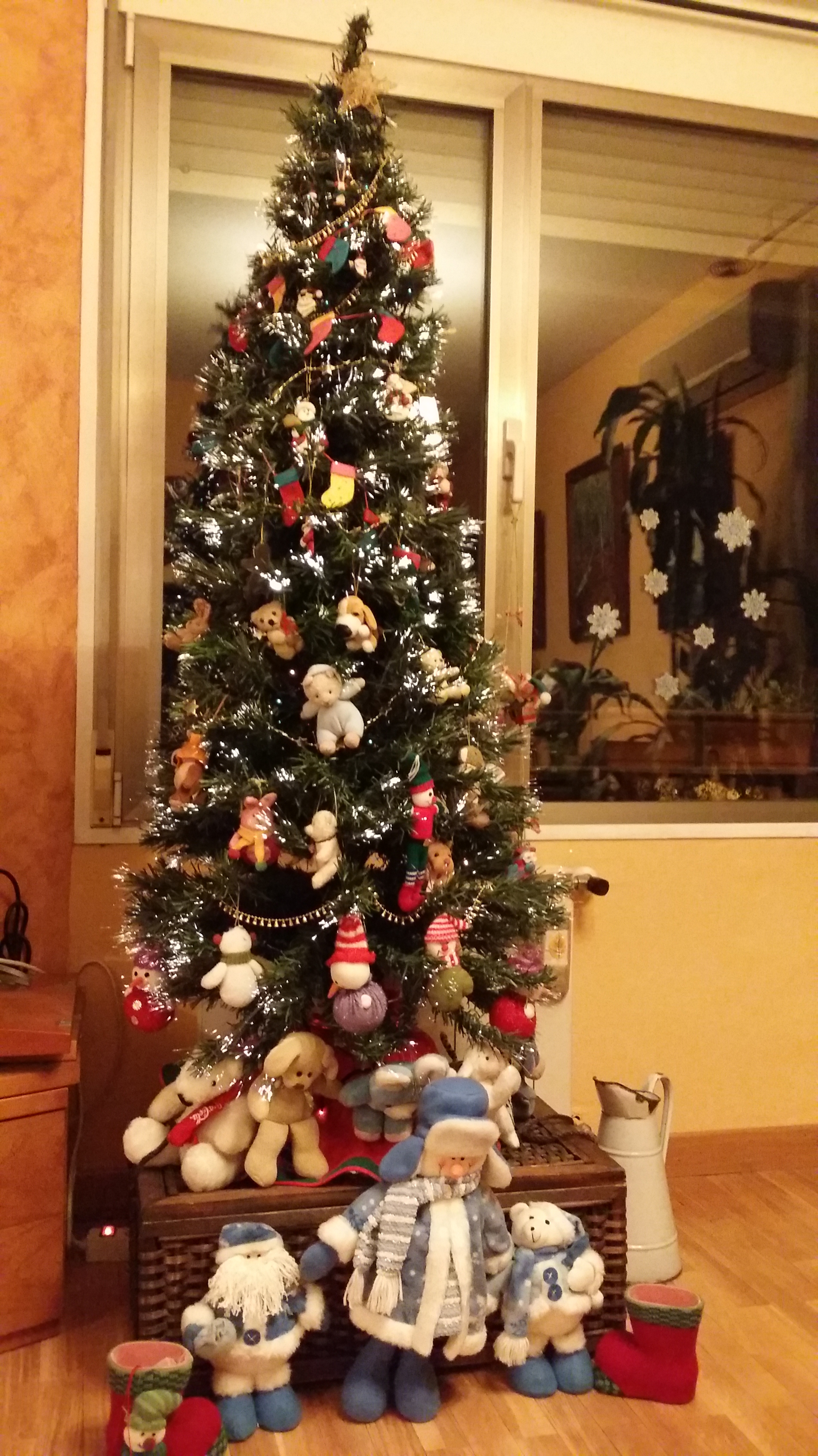 Descargar fondos de Diseñode Árbol De Navidad Rosa Y Lindo. | Wallpapers.com, image size:2320x4128